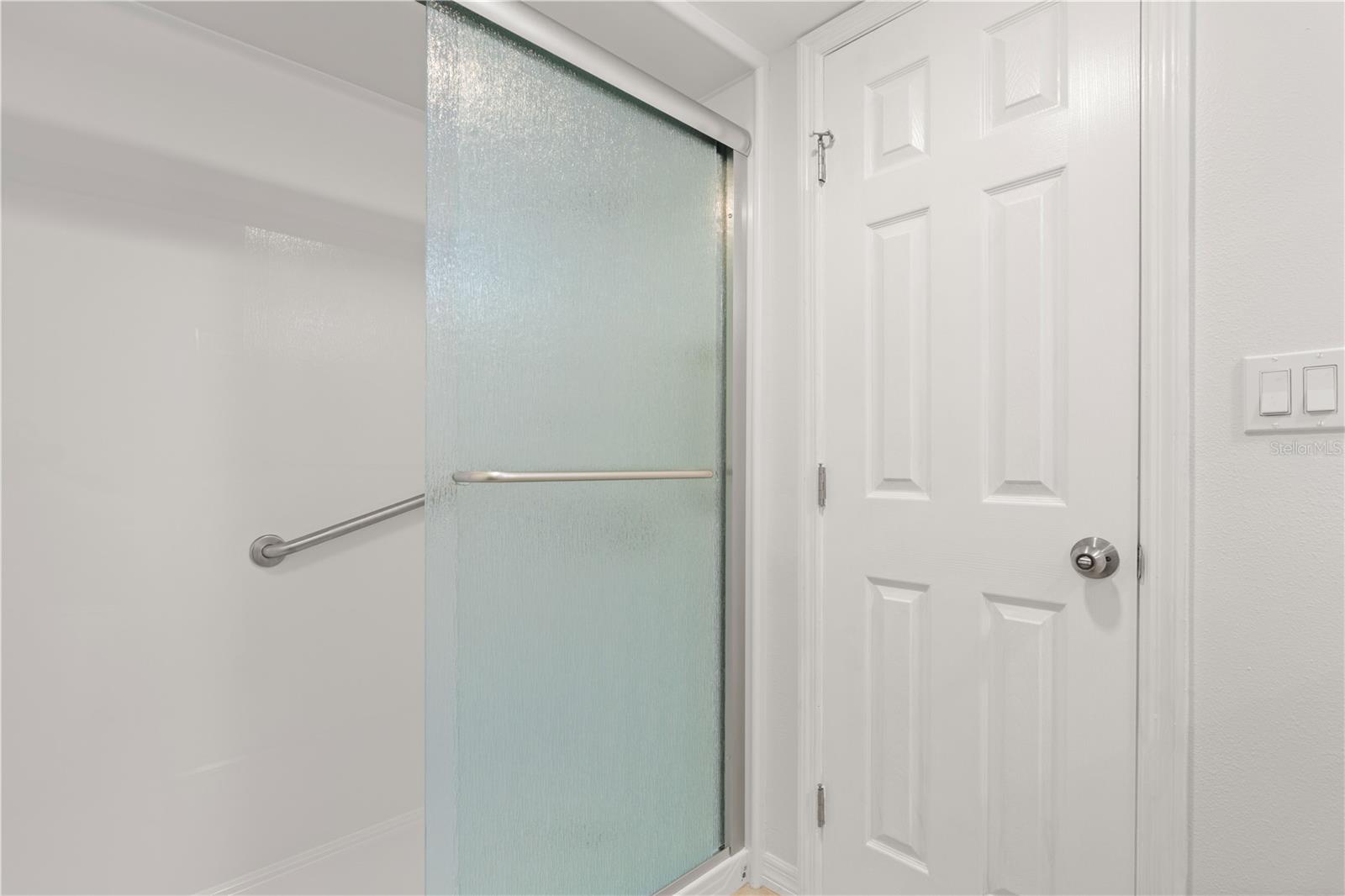 ISLANDER POINT - Residential