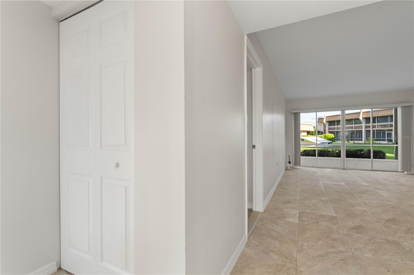 ISLANDER POINT - Residential