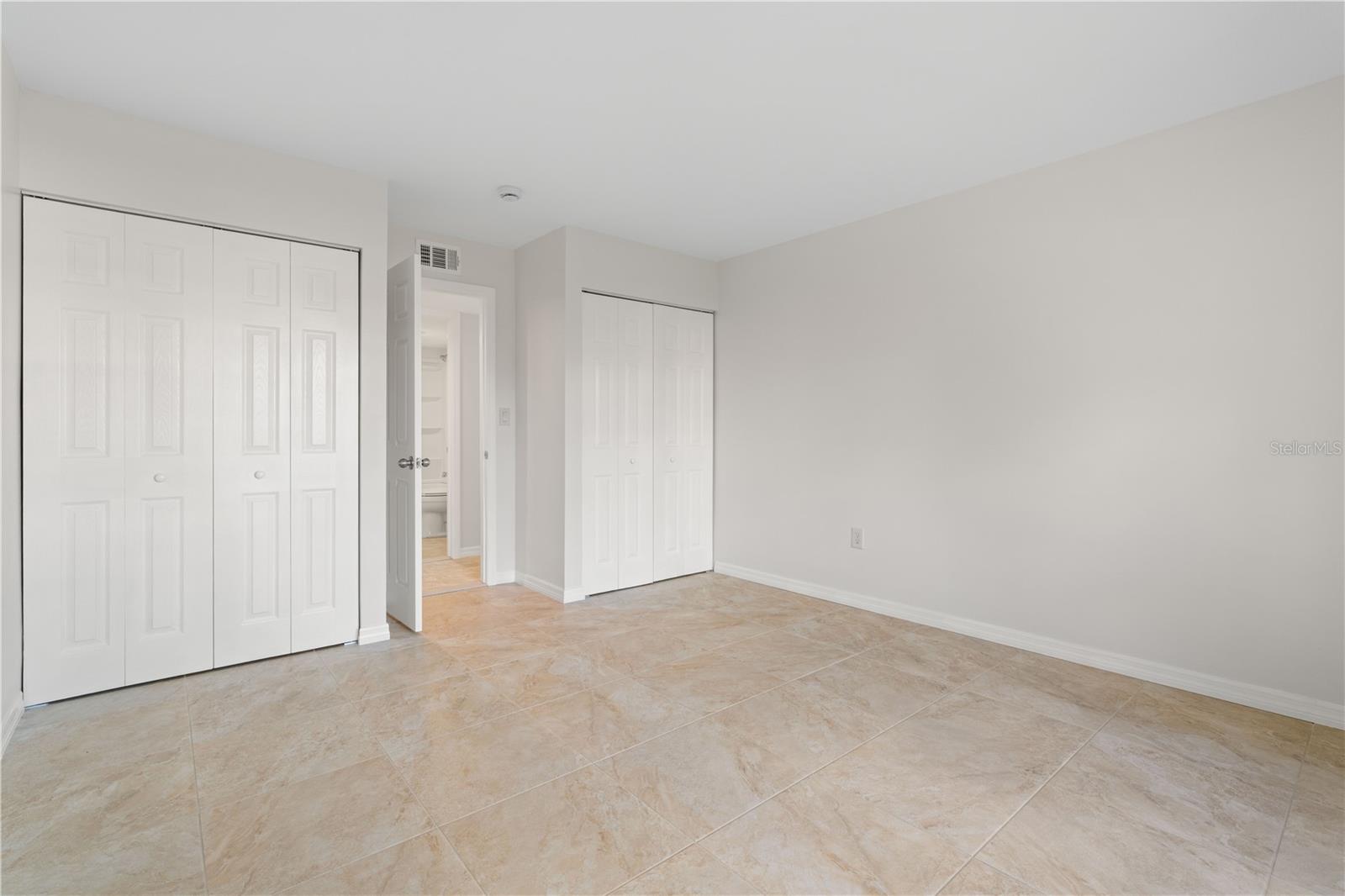 ISLANDER POINT - Residential