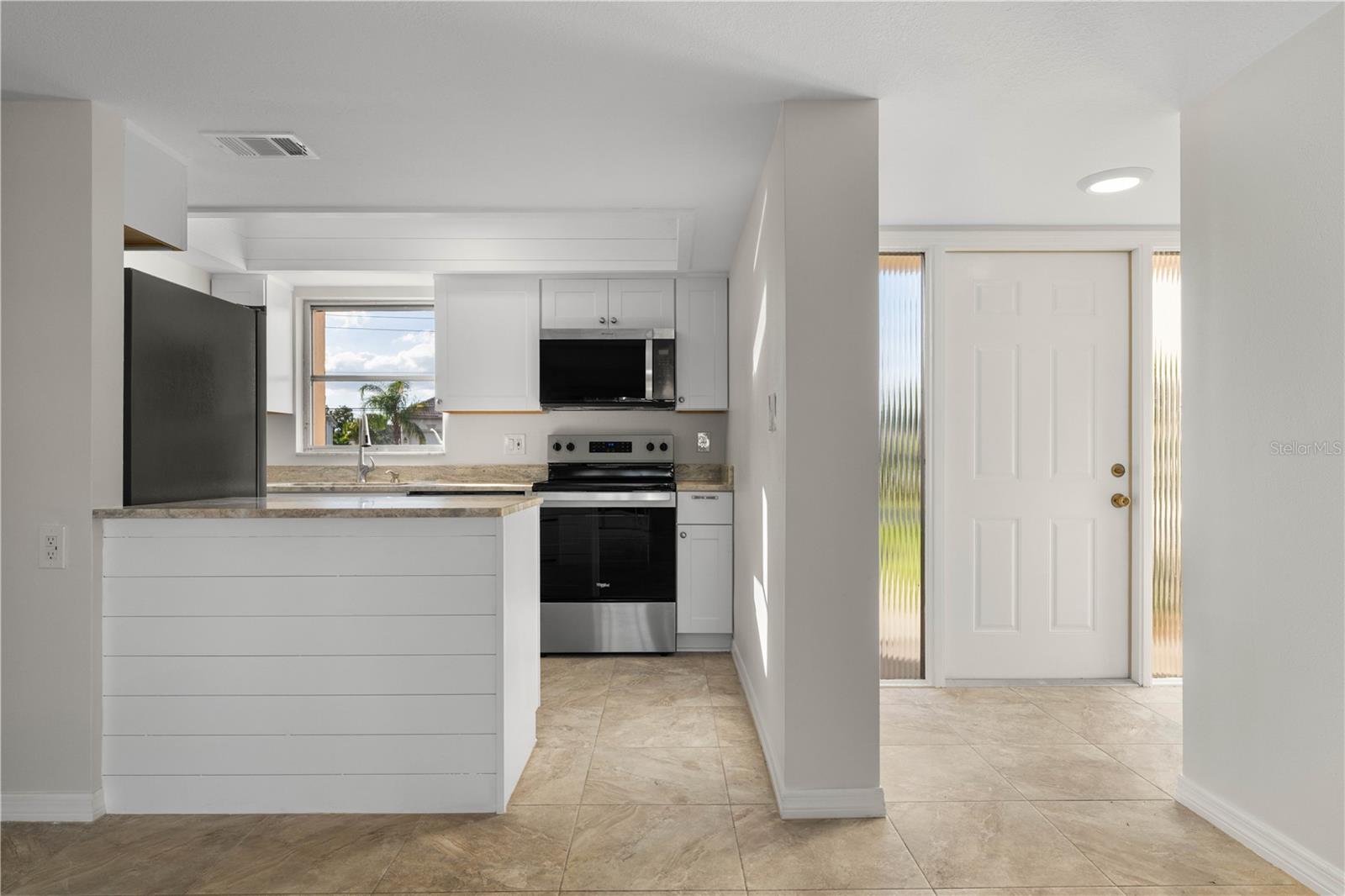 ISLANDER POINT - Residential