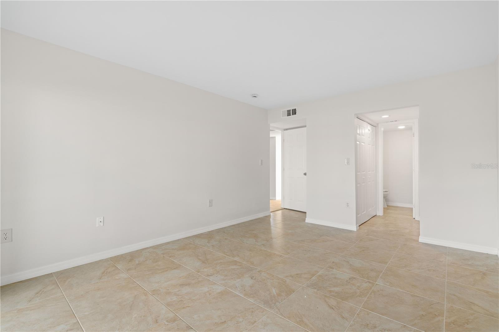 ISLANDER POINT - Residential