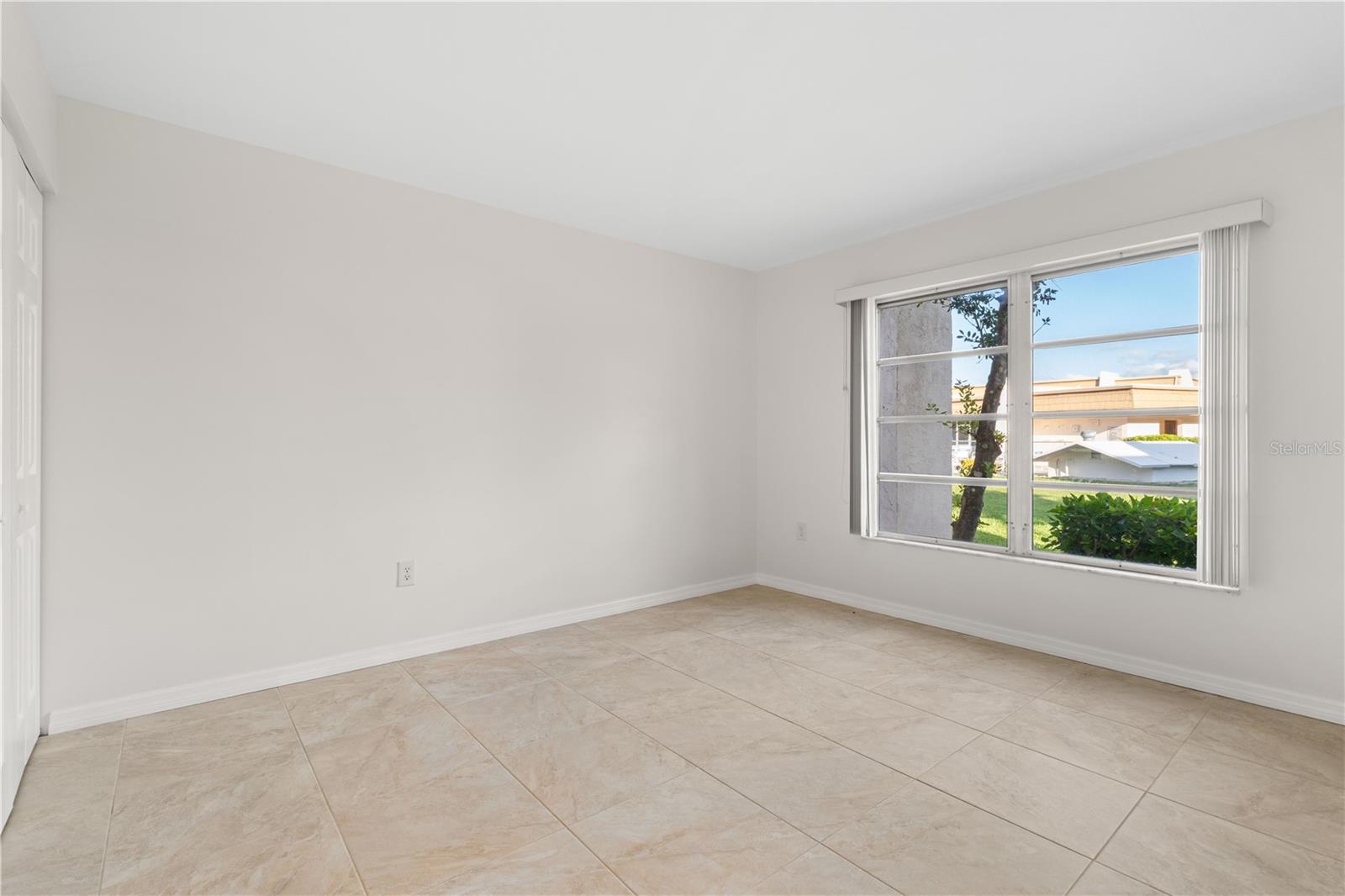 ISLANDER POINT - Residential