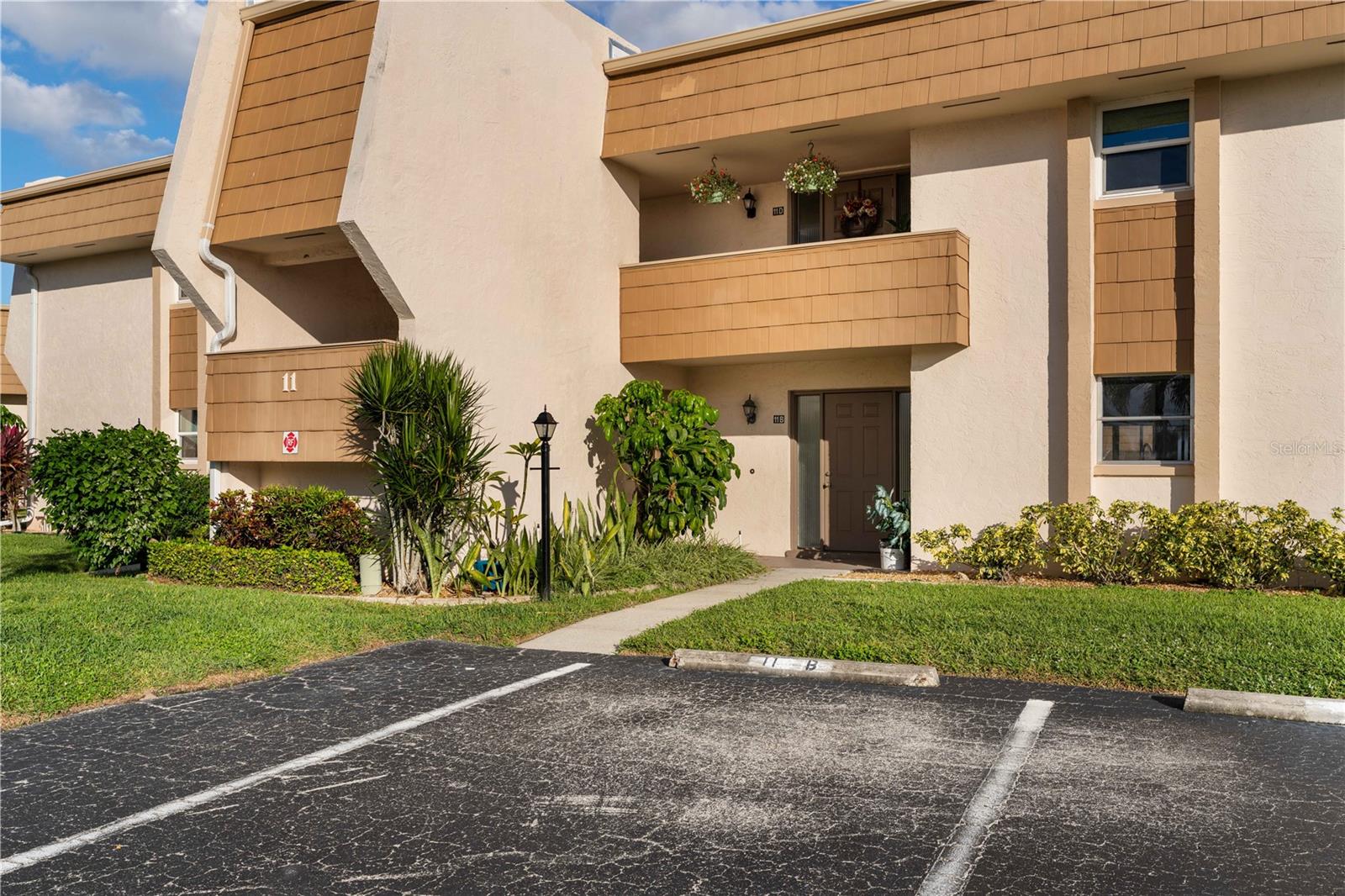 ISLANDER POINT - Residential