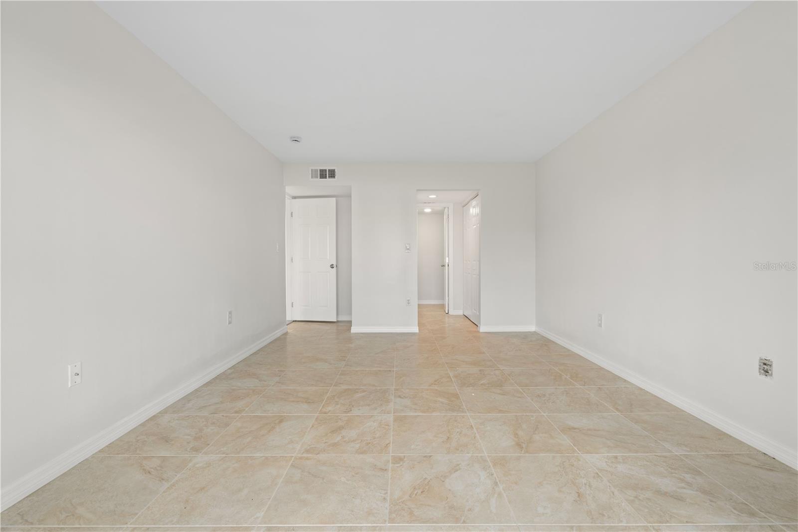 ISLANDER POINT - Residential