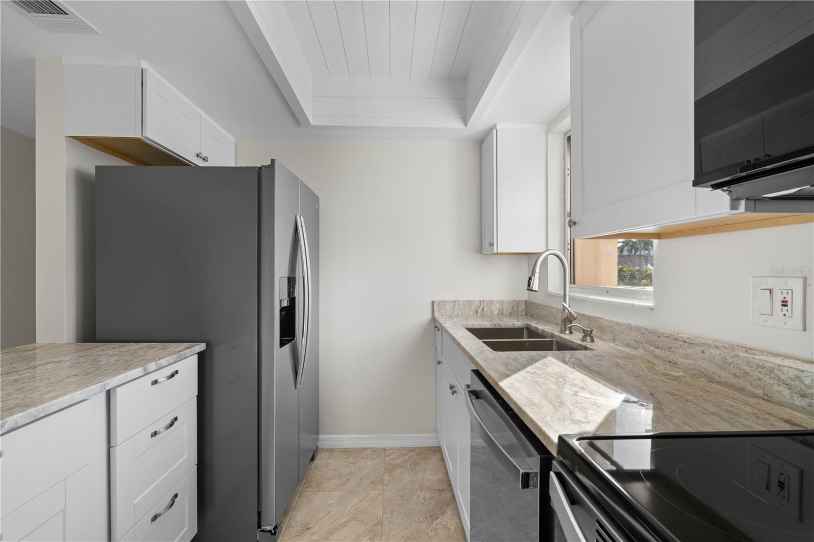 ISLANDER POINT - Residential