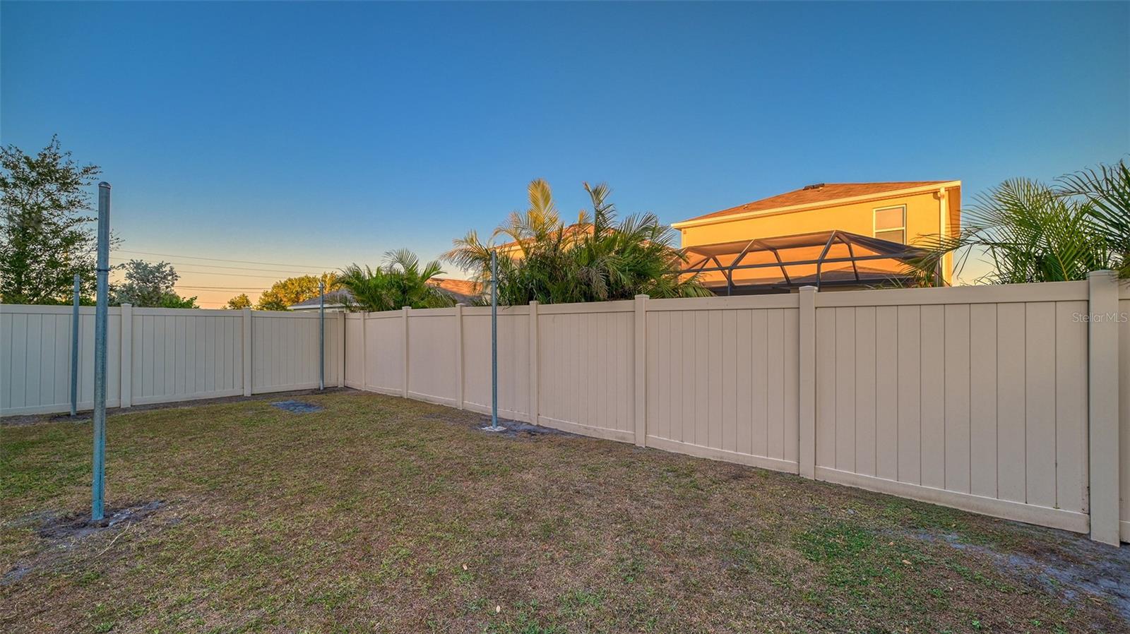 3809 GOLDEN ORIOLE PARKWAY, SARASOTA, FL, 34232 3 3809 GOLDEN ORIOLE PARKWAY