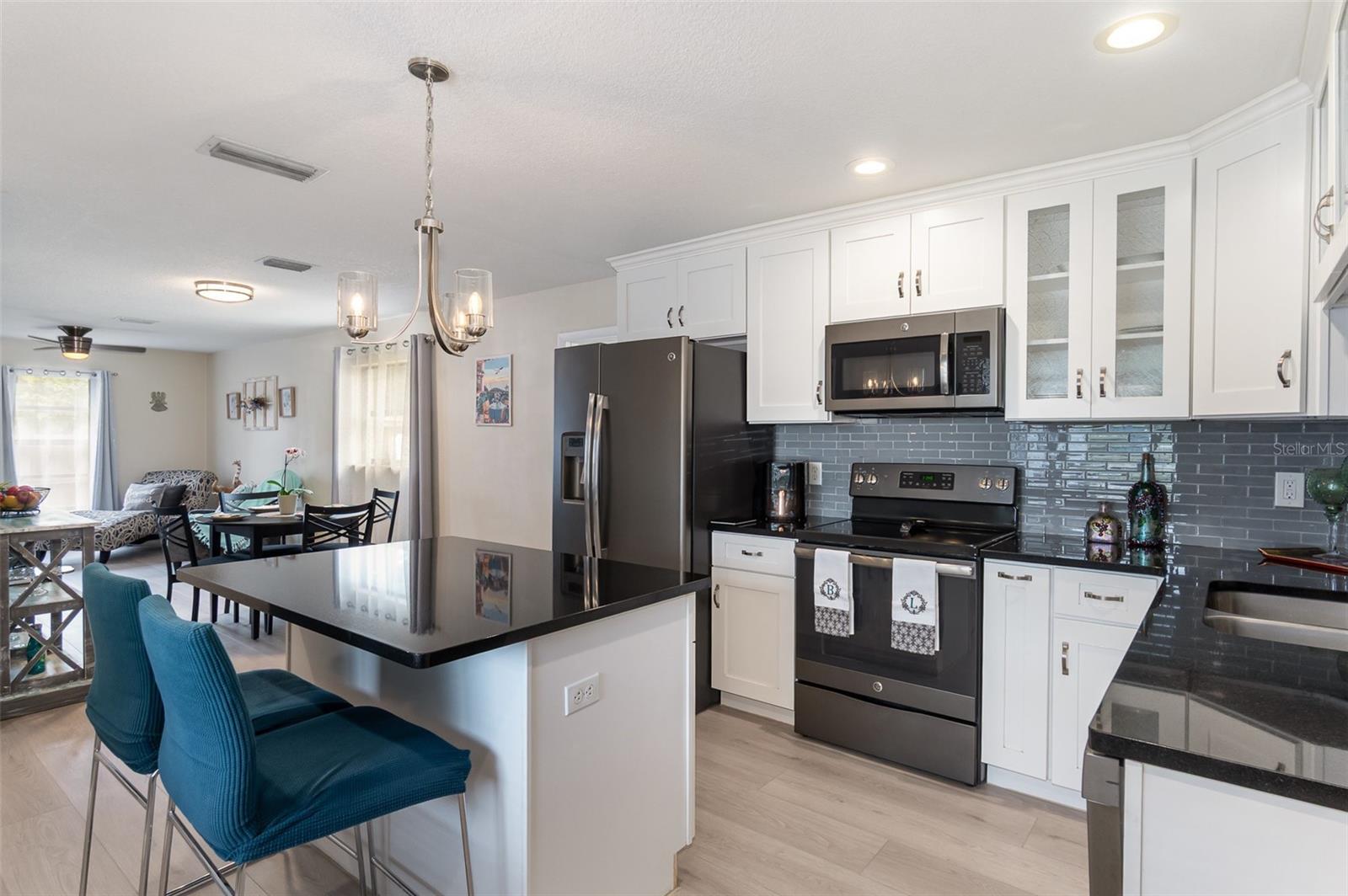 609 DOHENY WAY