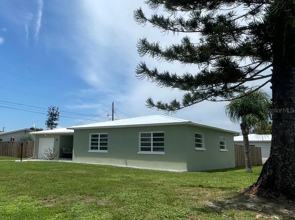 Photo of 4675 Orlando Circle, Bradenton, FL 34207 (MLS # W7889266)