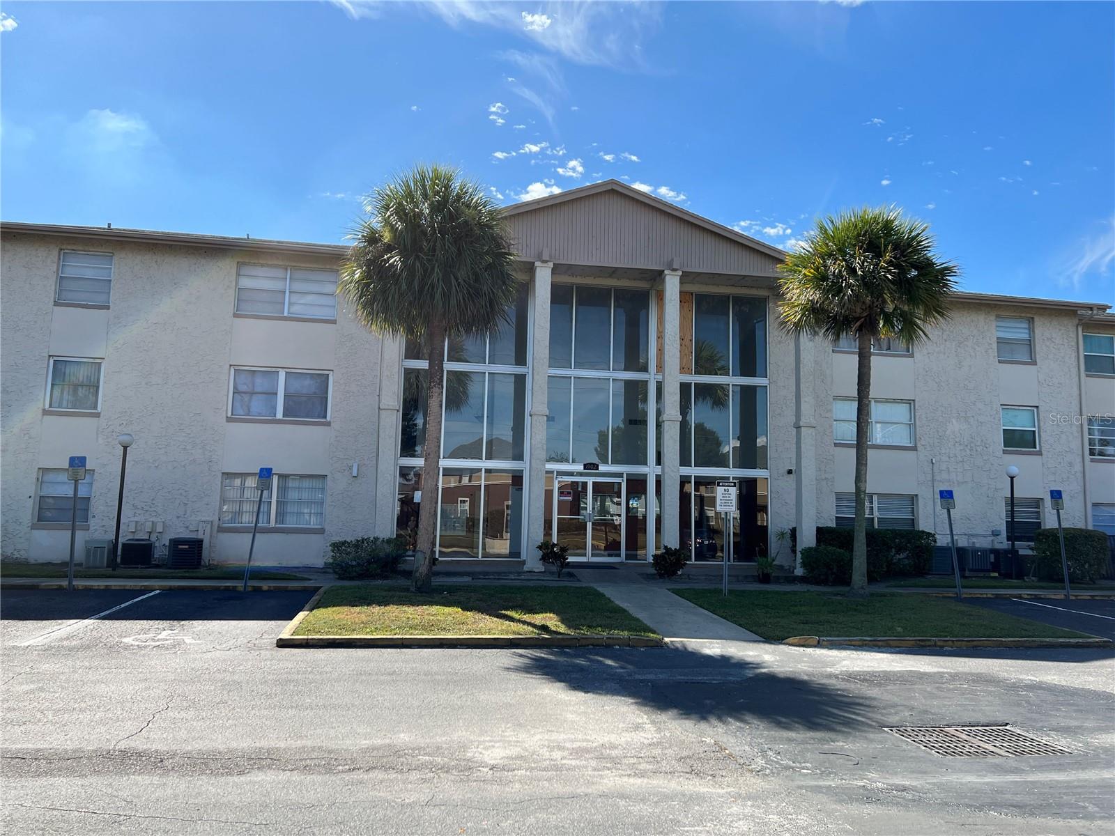 COMMODORE PLACE CONDO - Residential Lease