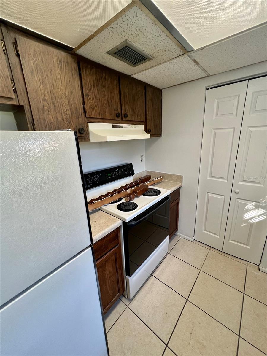 COMMODORE PLACE CONDO - Residential Lease