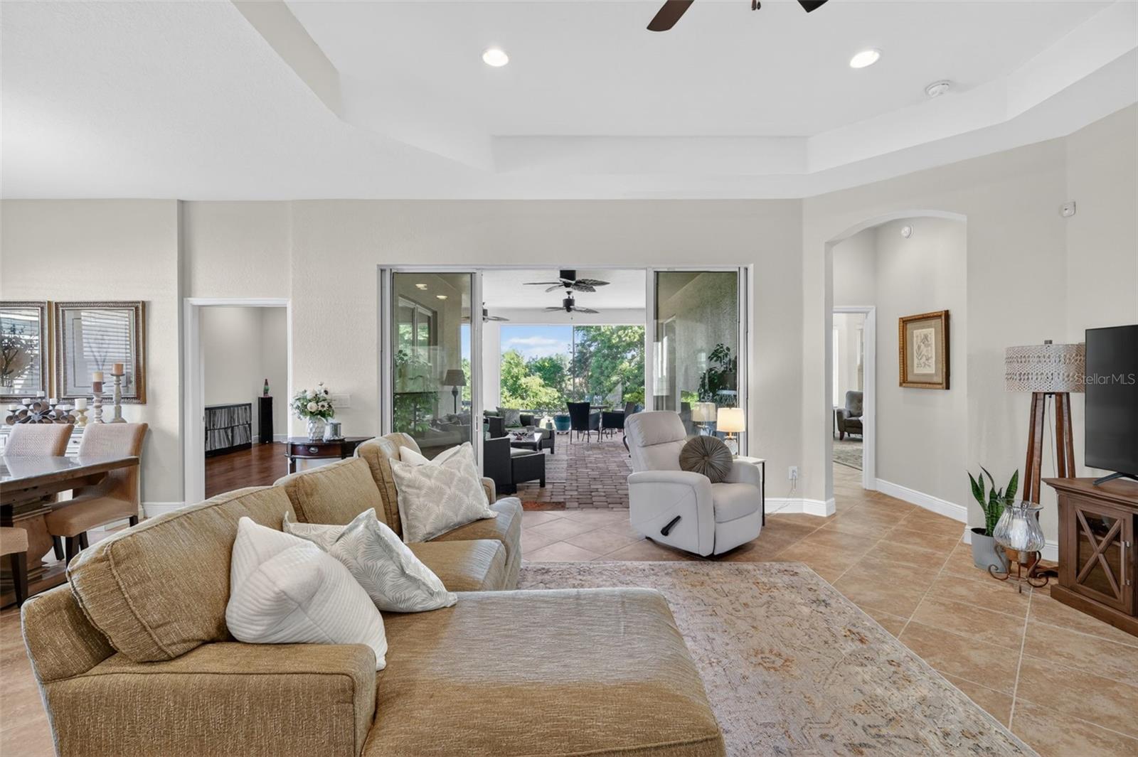 10075 LAKE MIONA WAY