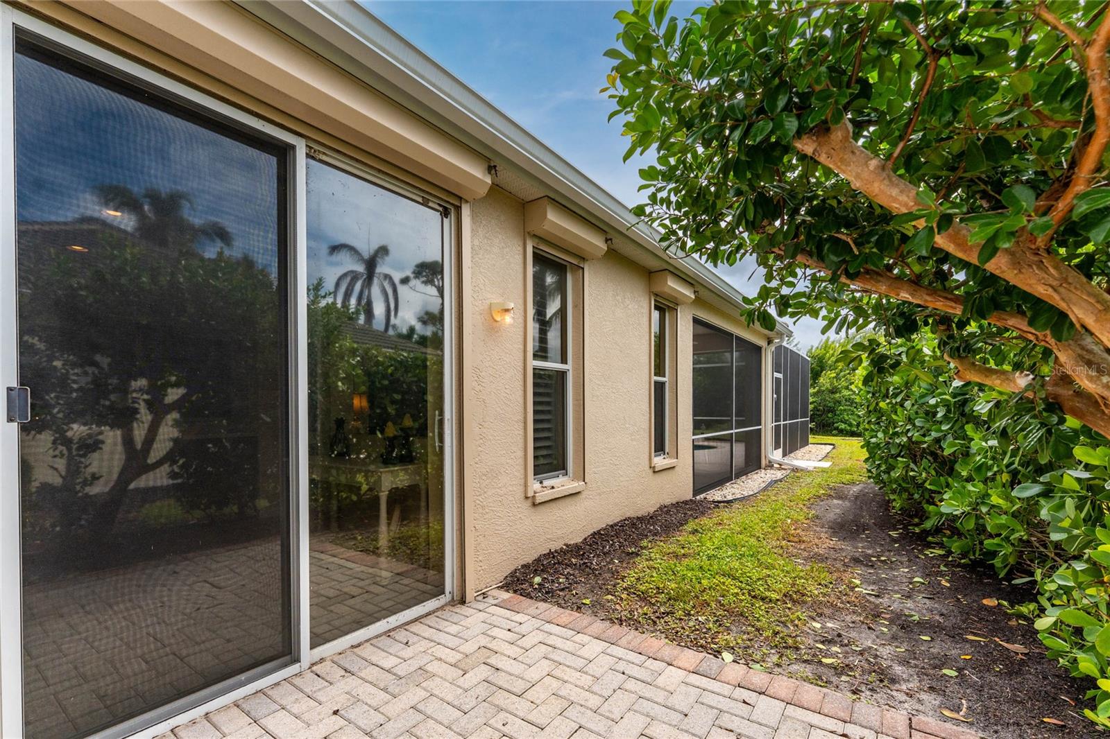 COURTSIDE LANDINGS - Residential