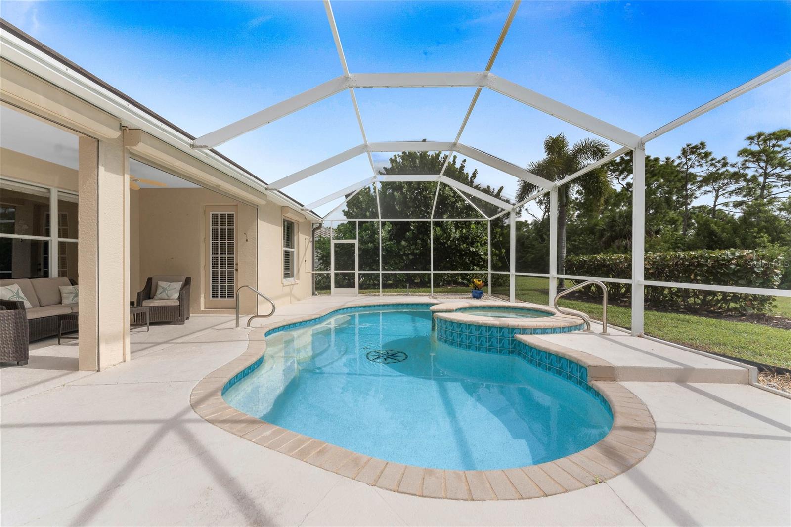 COURTSIDE LANDINGS - Residential