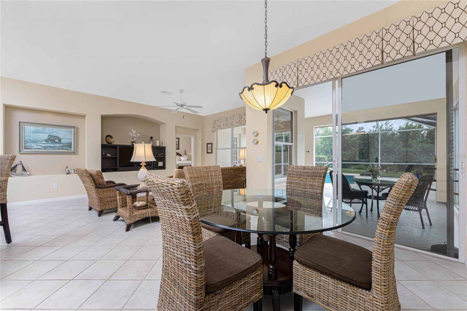 COURTSIDE LANDINGS - Residential