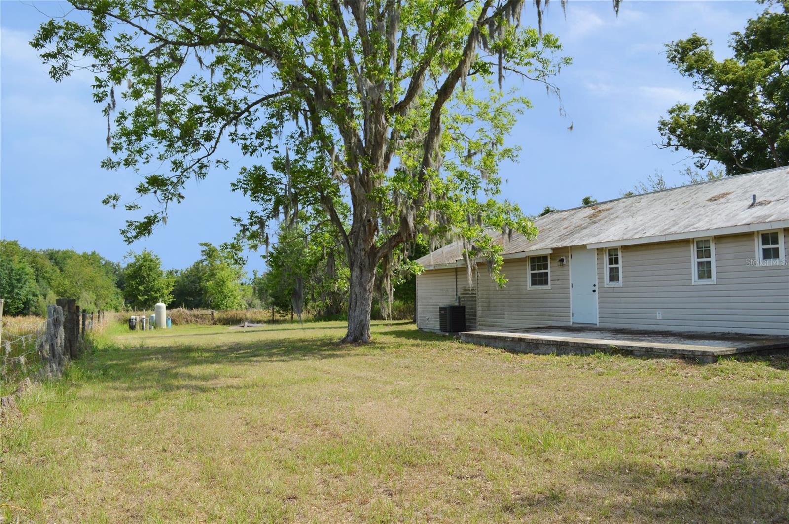 11141 REX HUNTER LANE