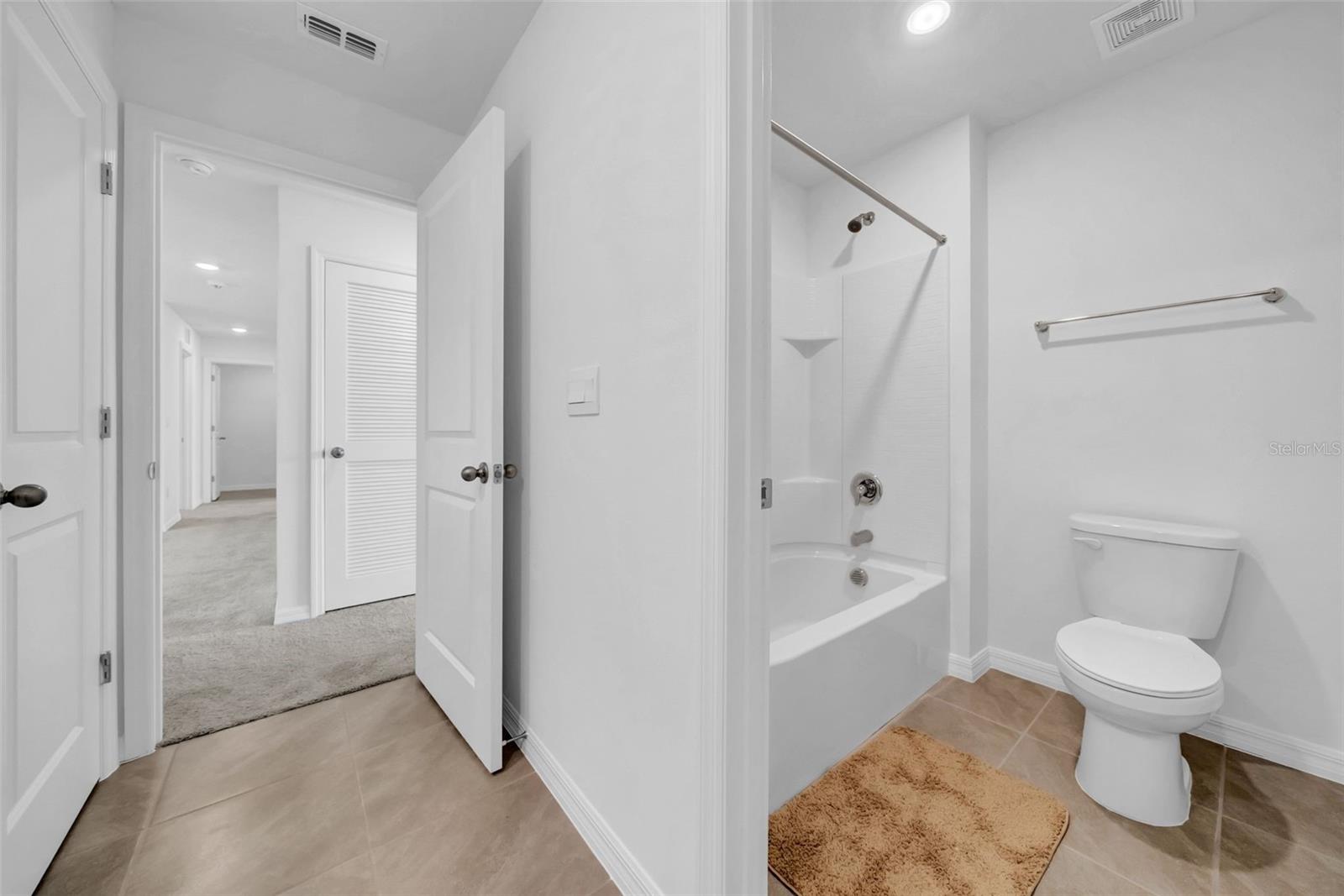 PINE CREEK - Residential Lease