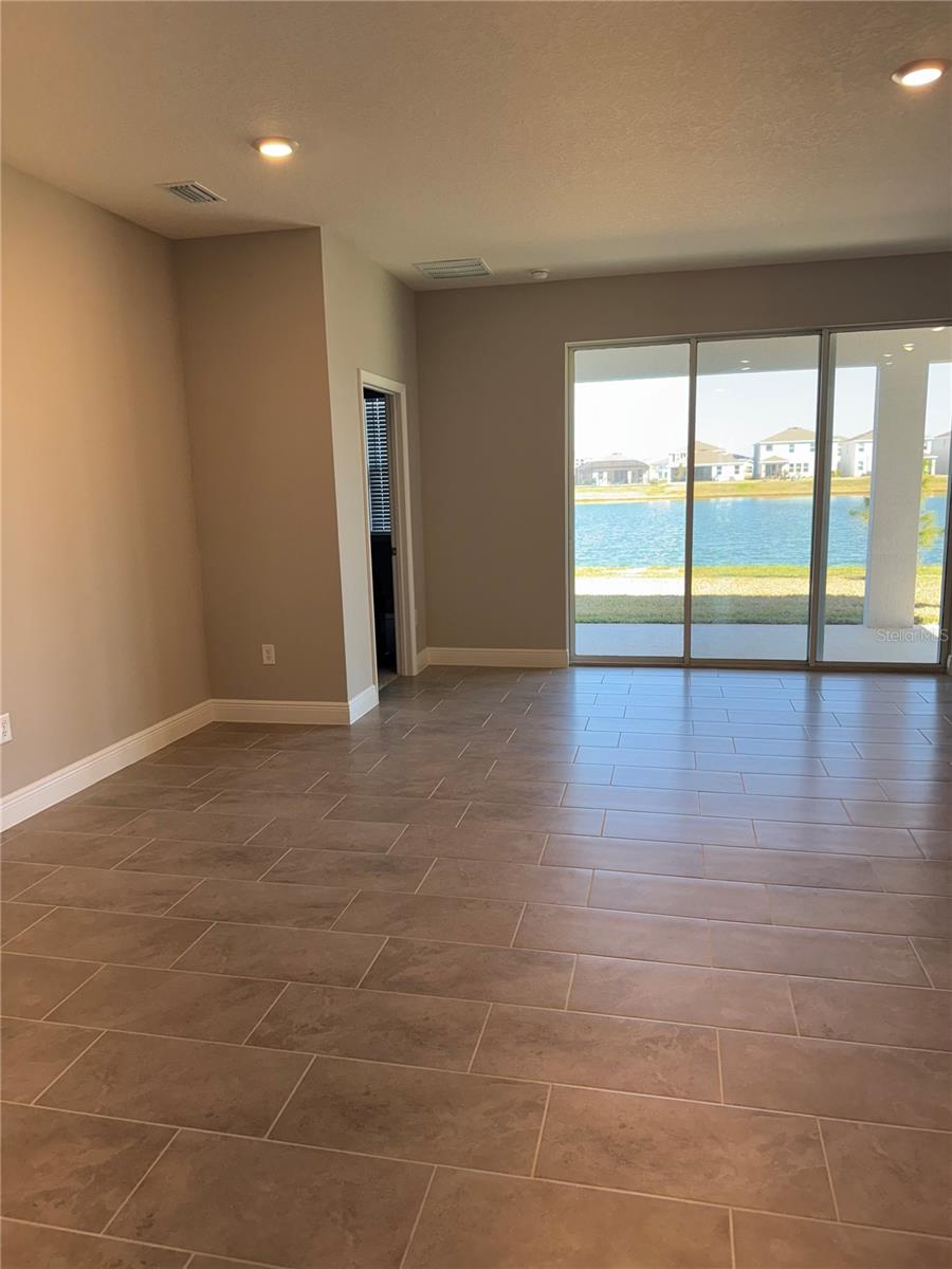 345 MANGROVE MANOR DRIVE