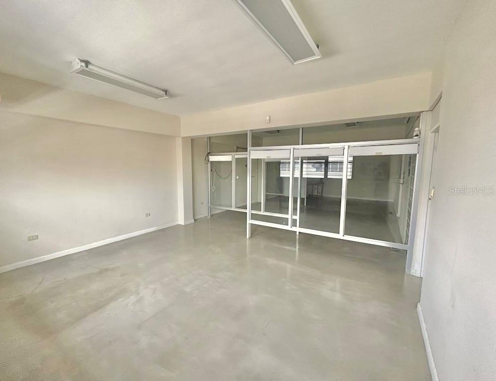 2043 AVE. BORINQUEN