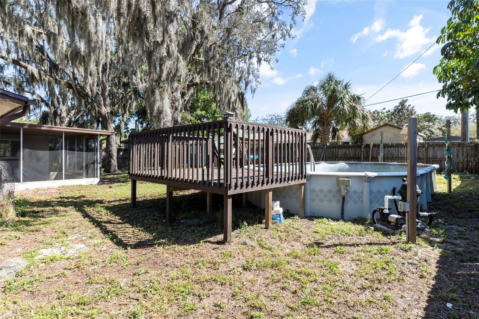 TEMPLE TERRACE MANOR - Residential