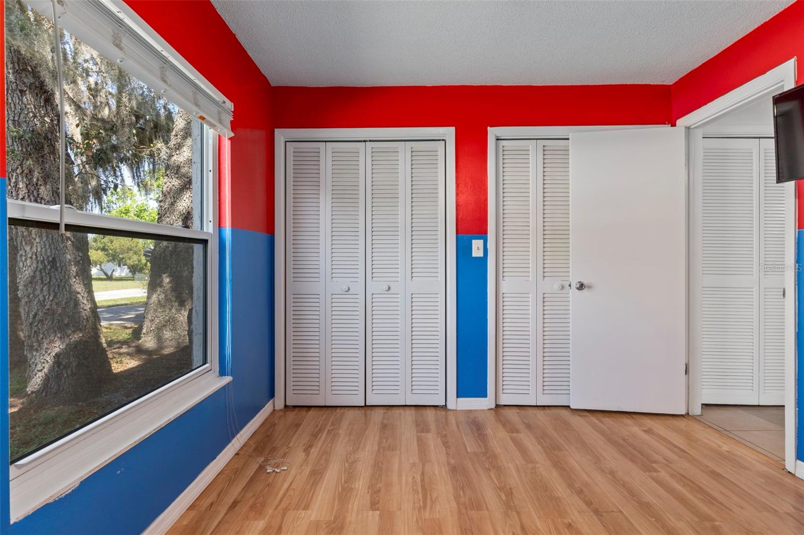 TEMPLE TERRACE MANOR - Residential