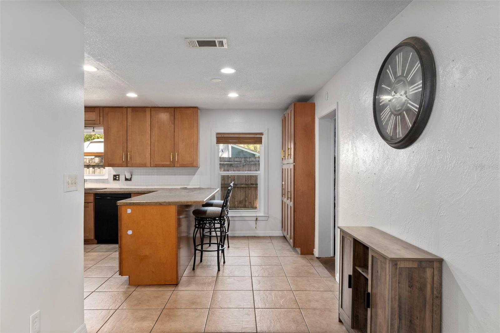 TEMPLE TERRACE MANOR - Residential