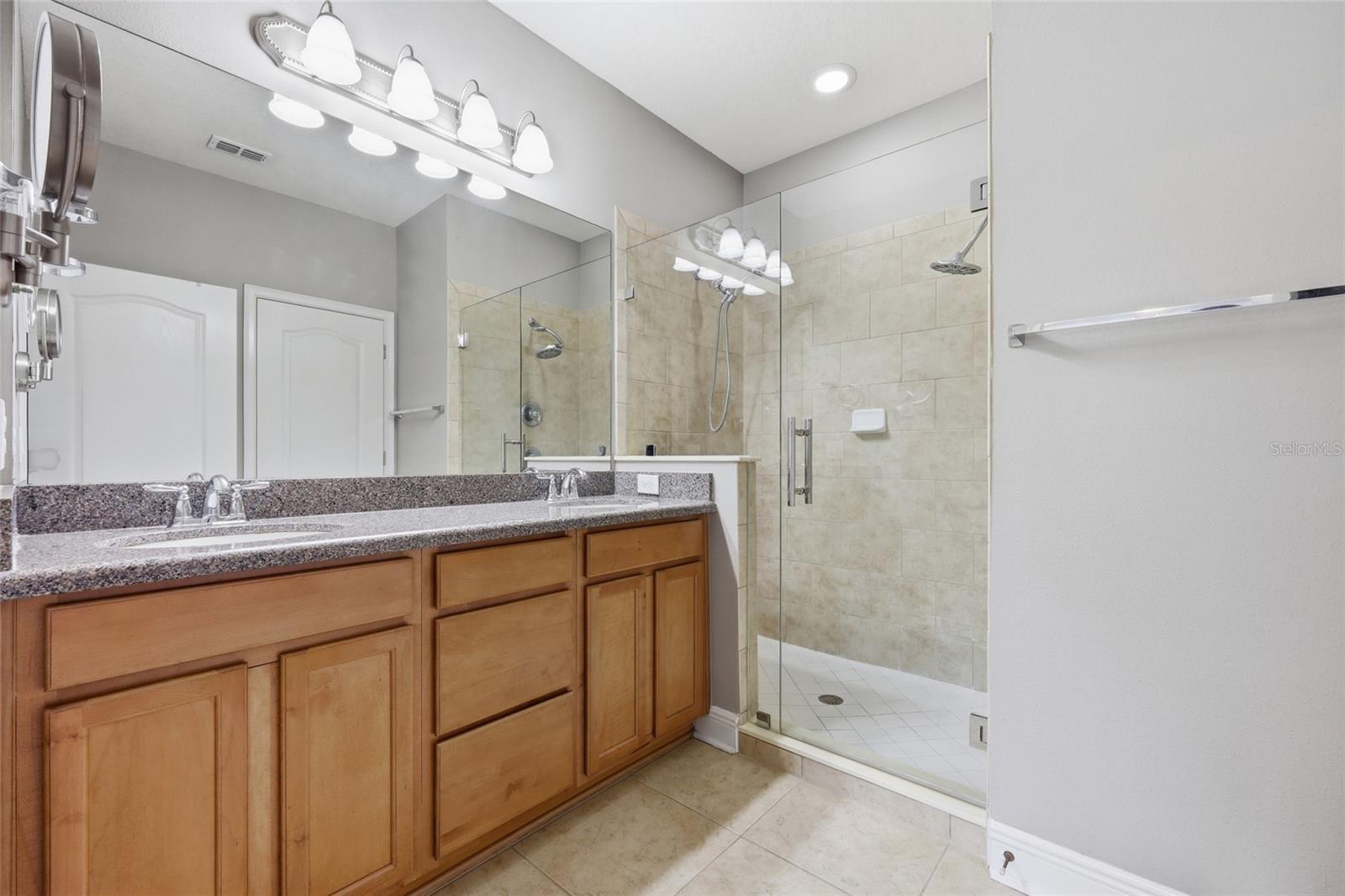 SAVANNAH PARK - Residential