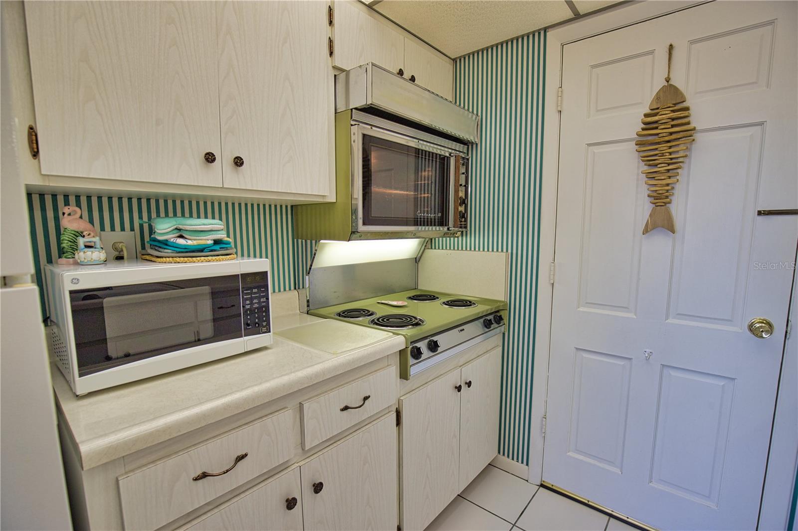 GULF POINT APARTMENTS - Residential