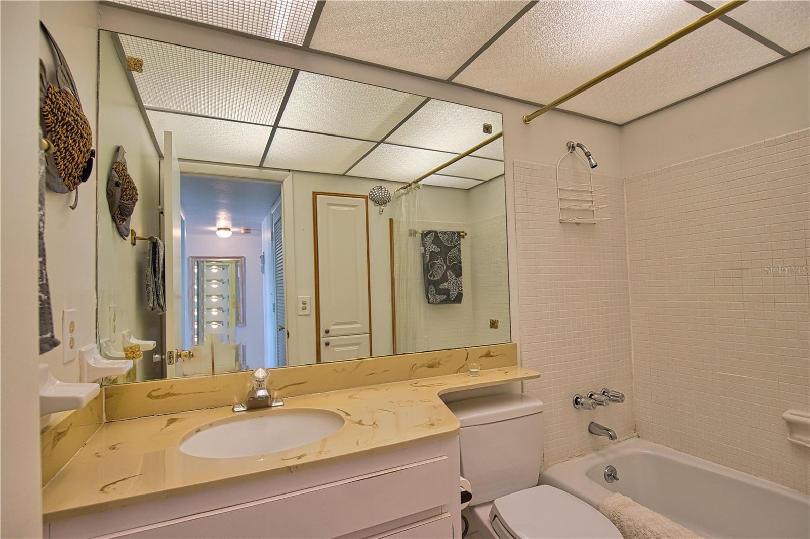 GULF POINT APARTMENTS - Residential