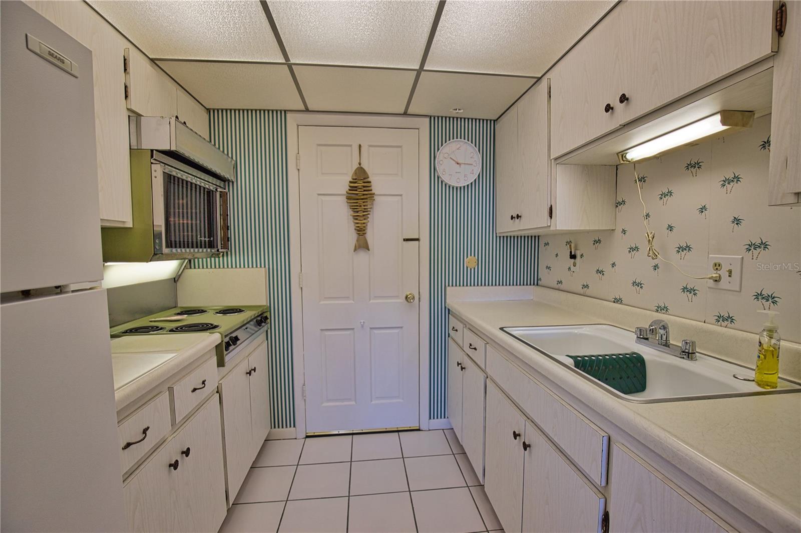 GULF POINT APARTMENTS - Residential