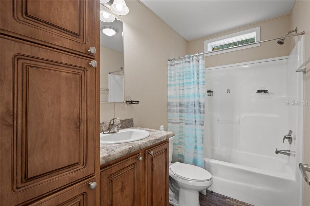 UNIVERSITY ESTATES - Residential