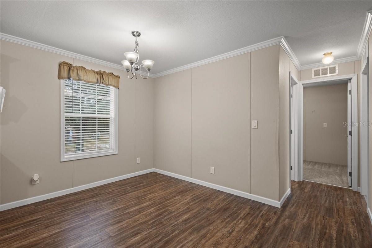 UNIVERSITY ESTATES - Residential