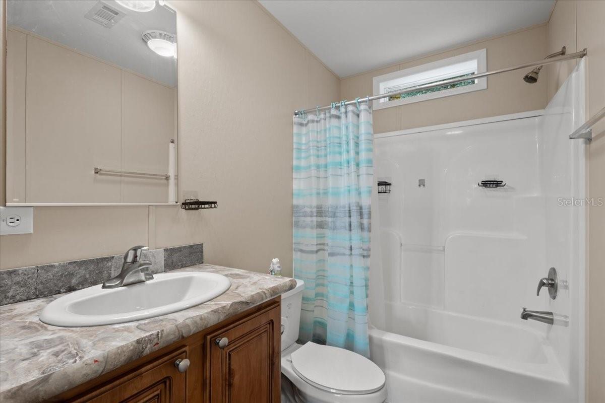 UNIVERSITY ESTATES - Residential