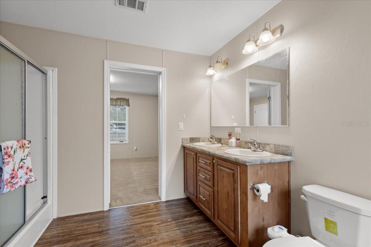 UNIVERSITY ESTATES - Residential