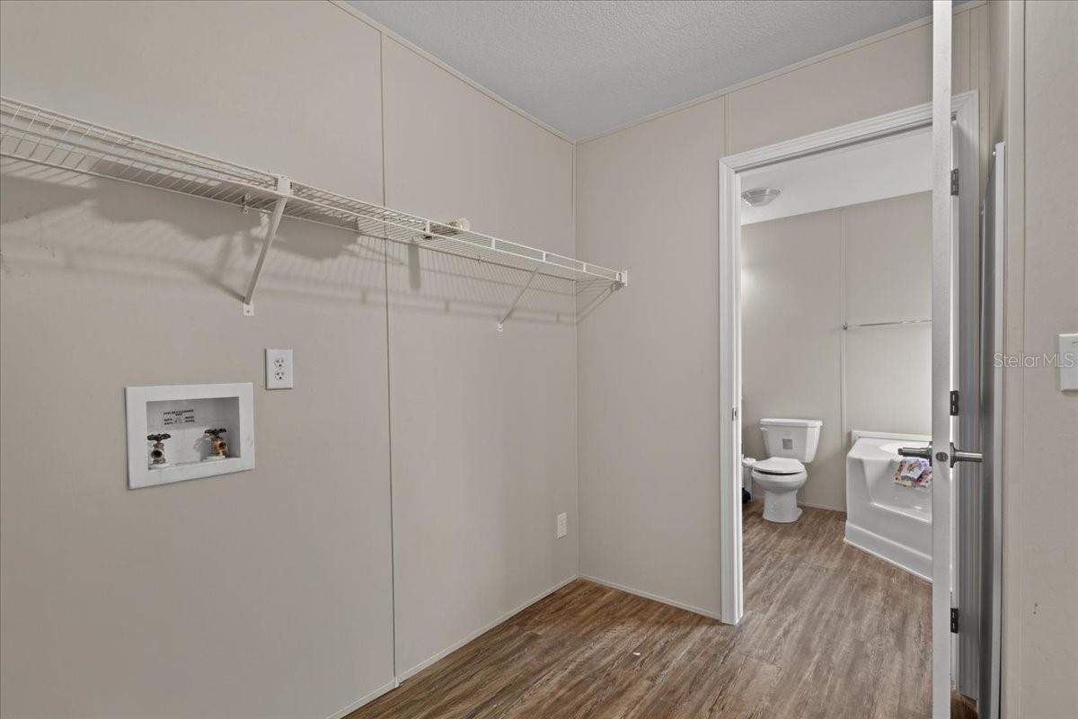 UNIVERSITY ESTATES - Residential