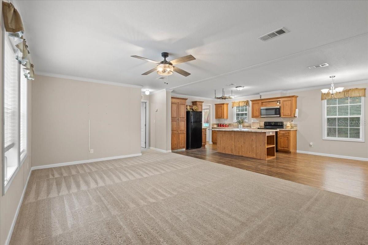 UNIVERSITY ESTATES - Residential