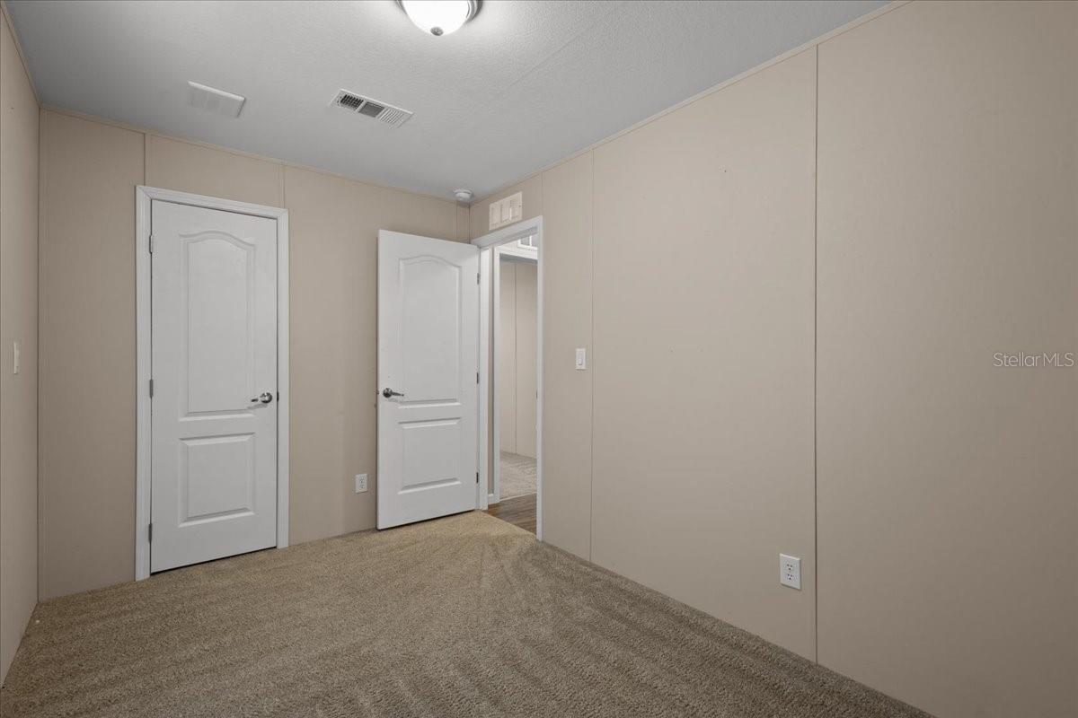 UNIVERSITY ESTATES - Residential