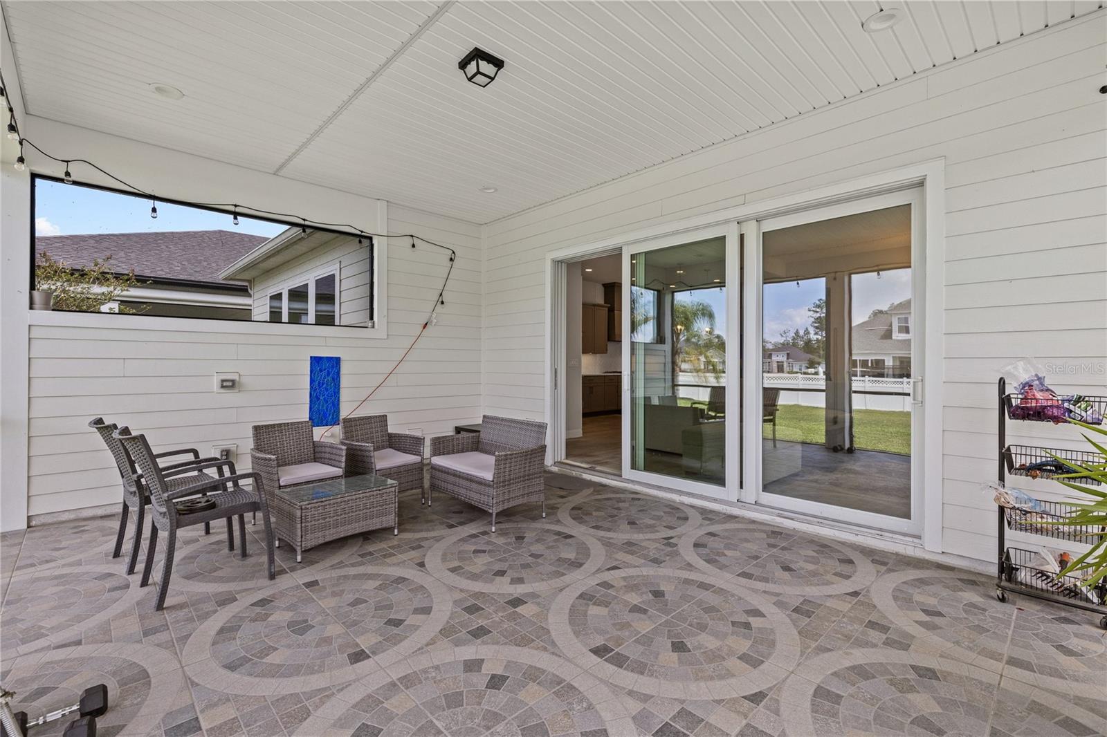 COURTNEY OAKS & COURTNEY CHASE - Residential