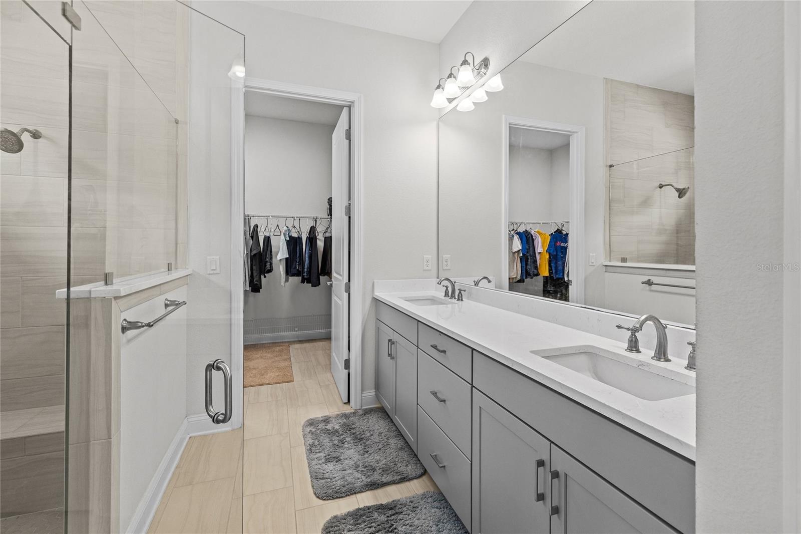 COURTNEY OAKS & COURTNEY CHASE - Residential