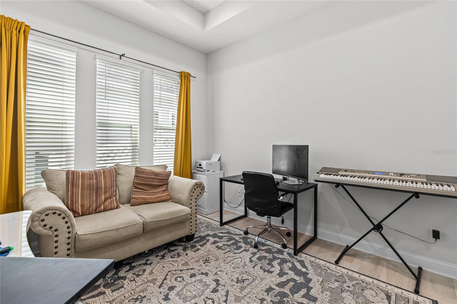 COURTNEY OAKS & COURTNEY CHASE - Residential