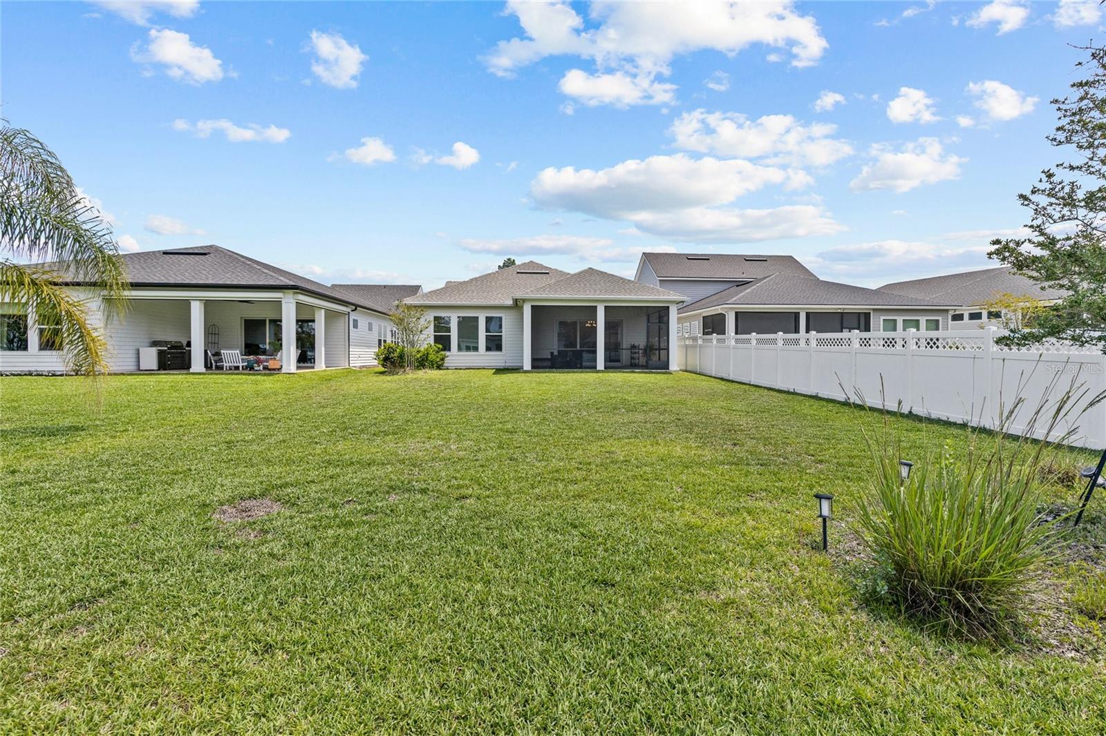 COURTNEY OAKS & COURTNEY CHASE - Residential