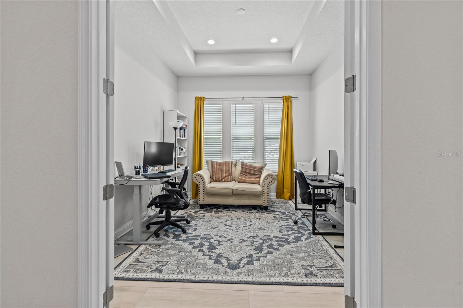COURTNEY OAKS & COURTNEY CHASE - Residential