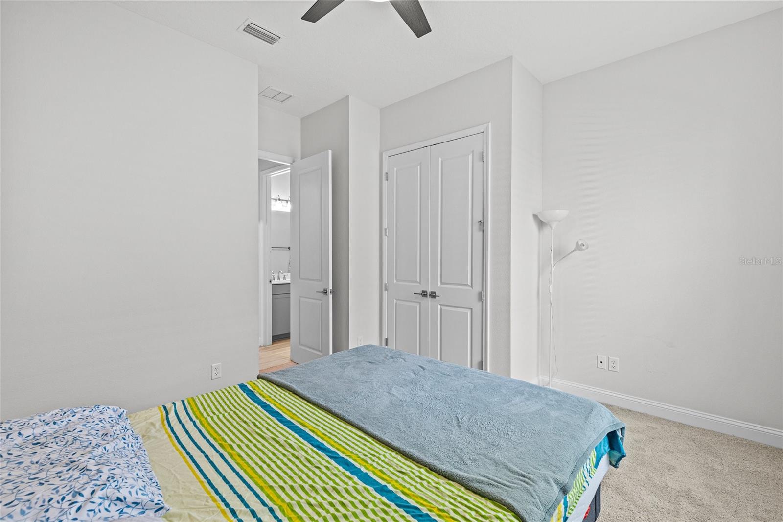 COURTNEY OAKS & COURTNEY CHASE - Residential