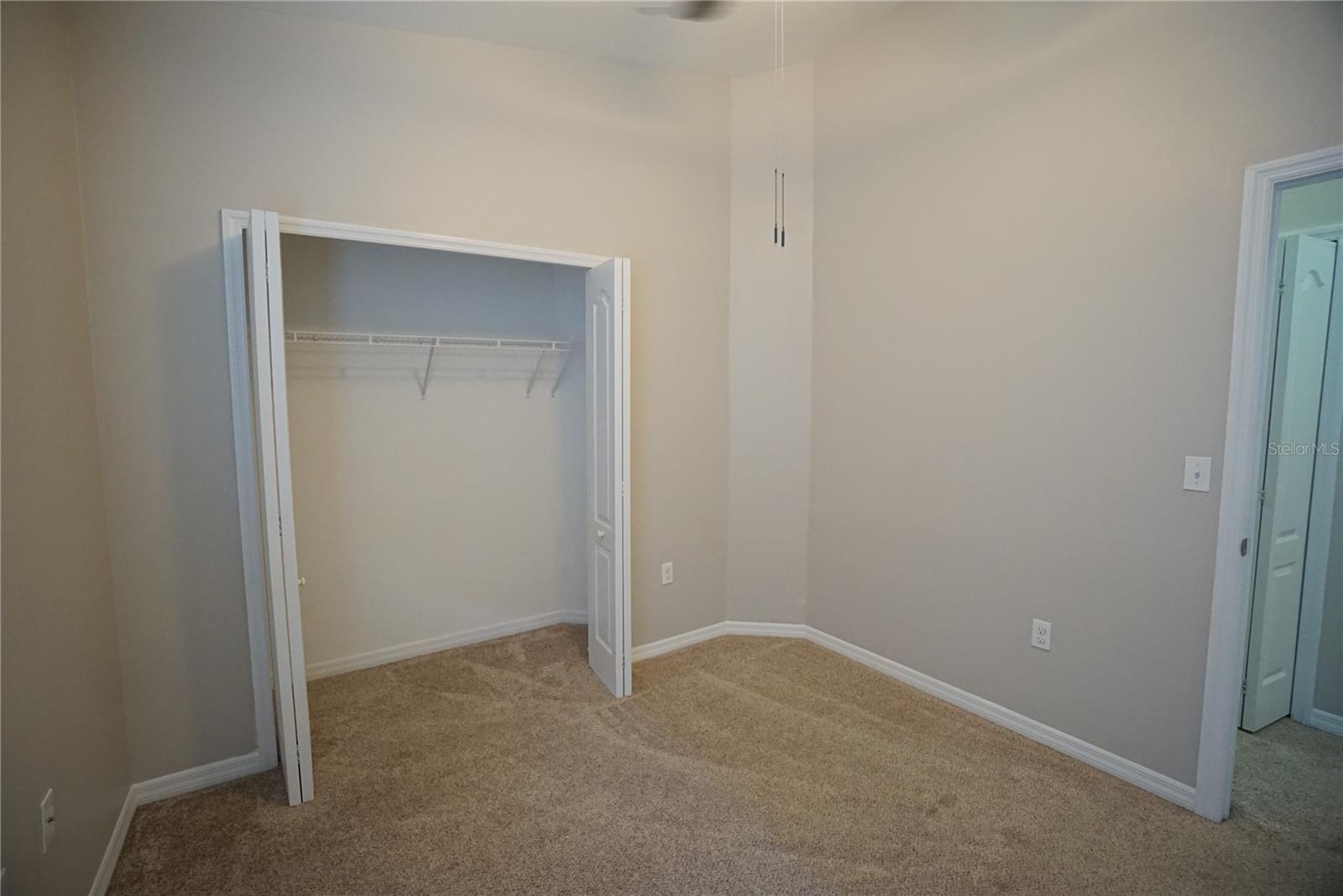 EAGLE PALM PH II - Residential Lease