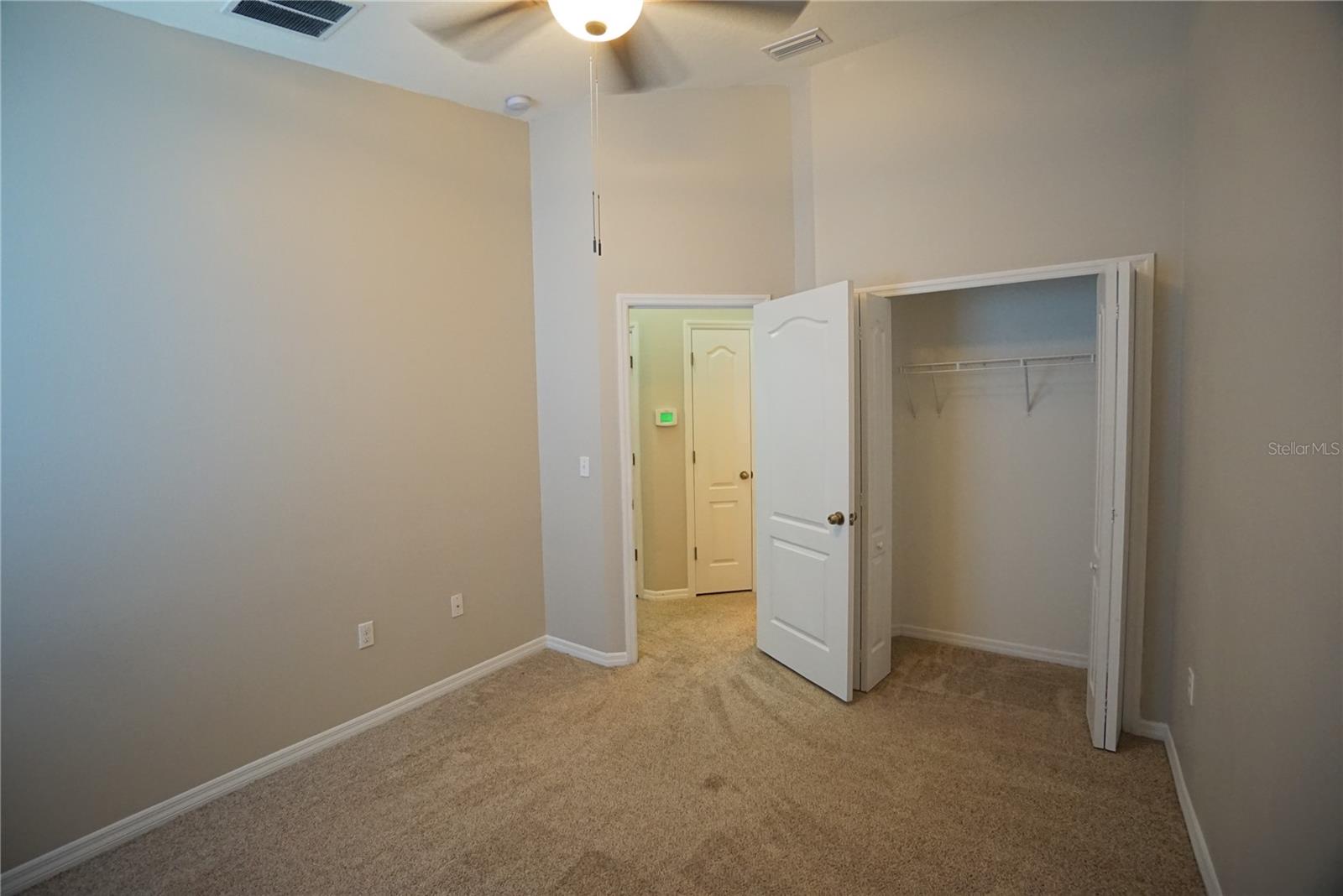 EAGLE PALM PH II - Residential Lease