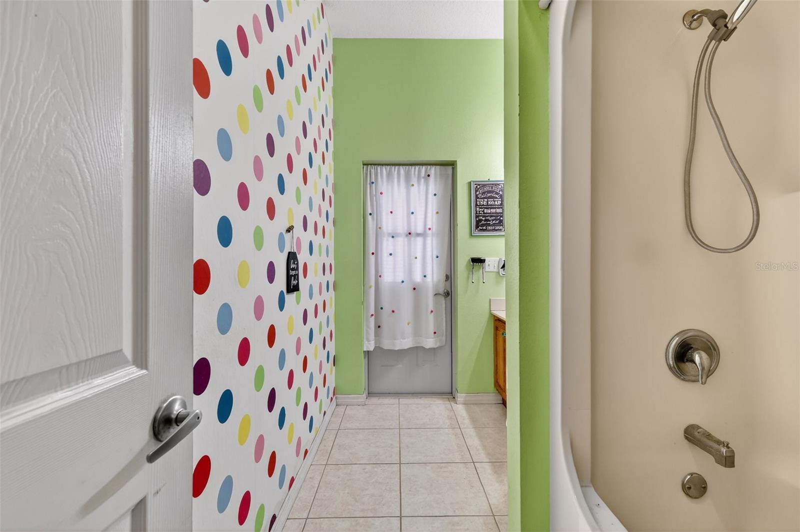 LAKE CRESCENT HILLS SUB - Residential