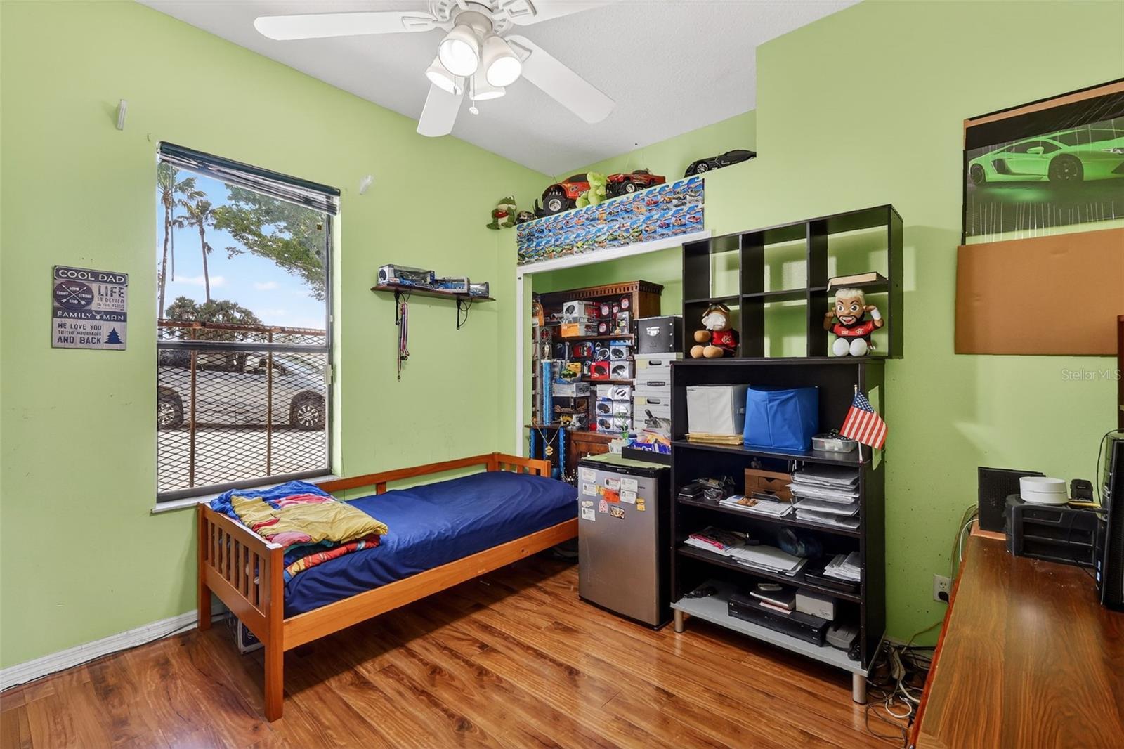 LAKE CRESCENT HILLS SUB - Residential