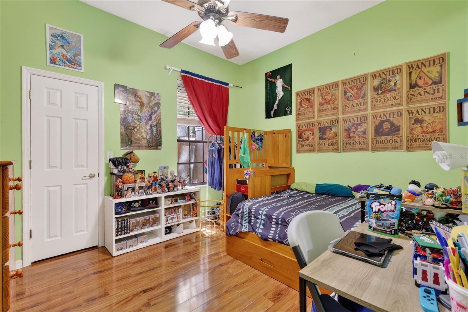 LAKE CRESCENT HILLS SUB - Residential