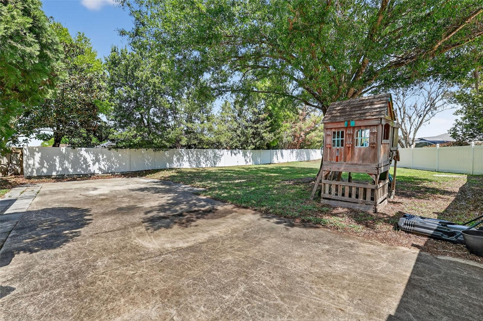 LAKE CRESCENT HILLS SUB - Residential