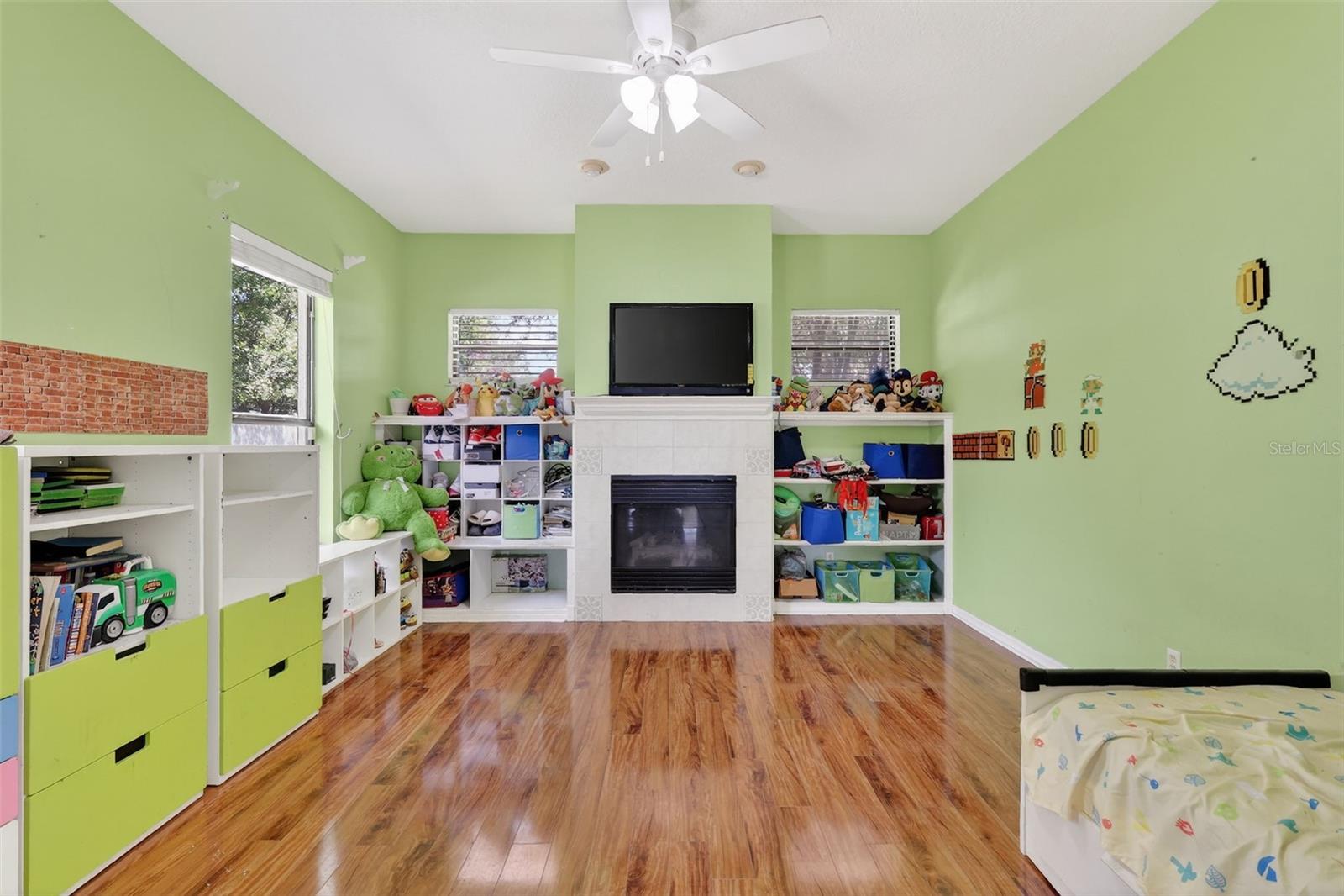 LAKE CRESCENT HILLS SUB - Residential