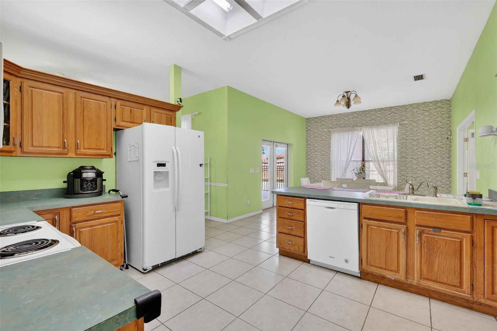 LAKE CRESCENT HILLS SUB - Residential